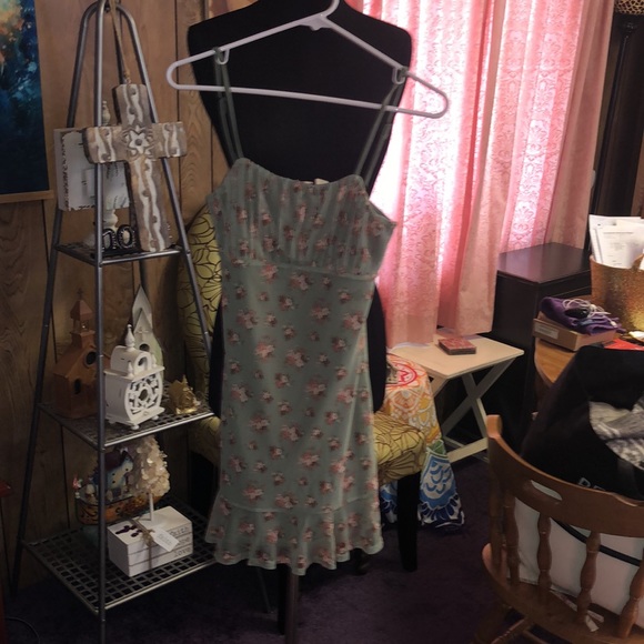 Pretty Lacey Dress by Sky & Sparrow - Picture 13 of 14